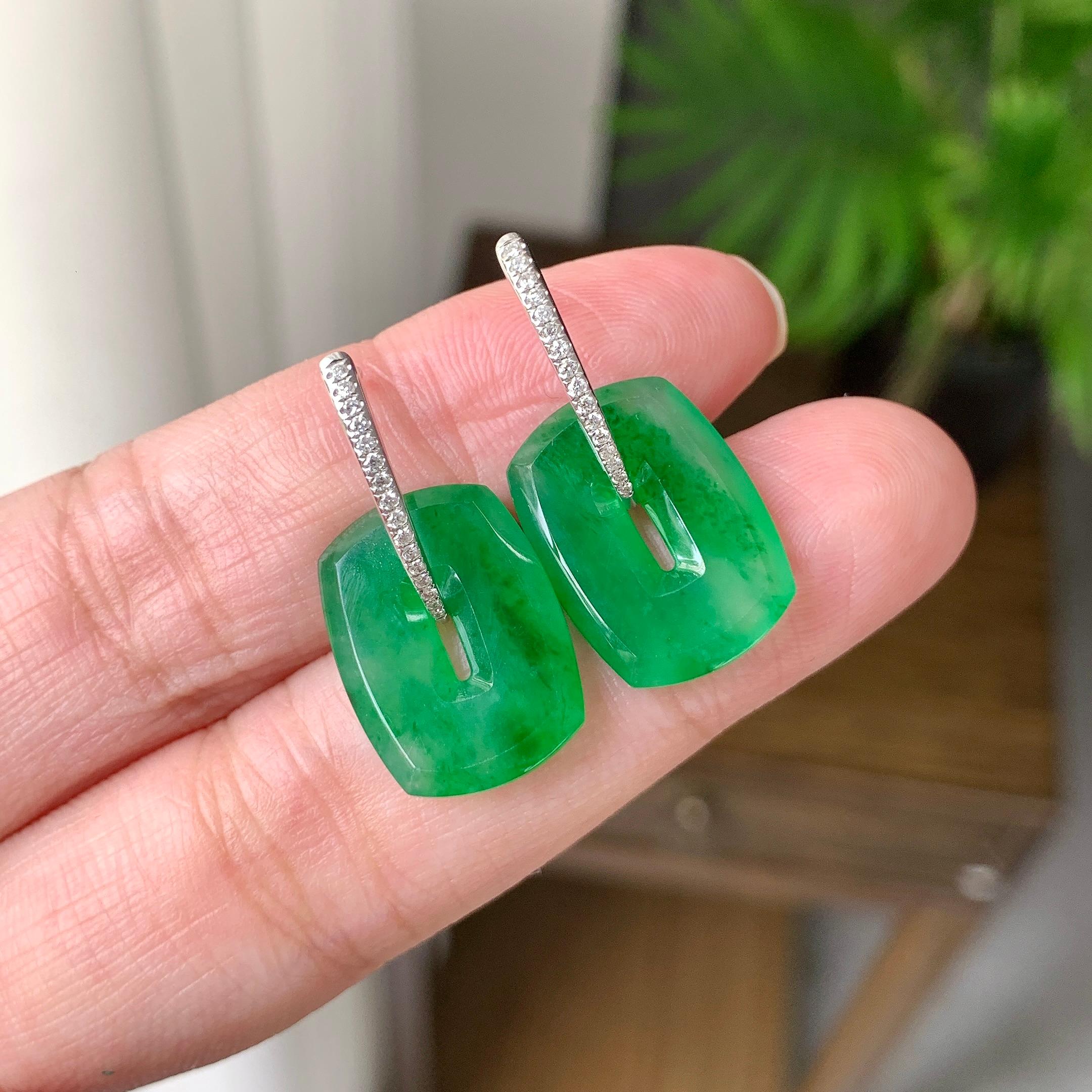 18K金钻镶糯冰种满绿方糖耳坠（yc248198）