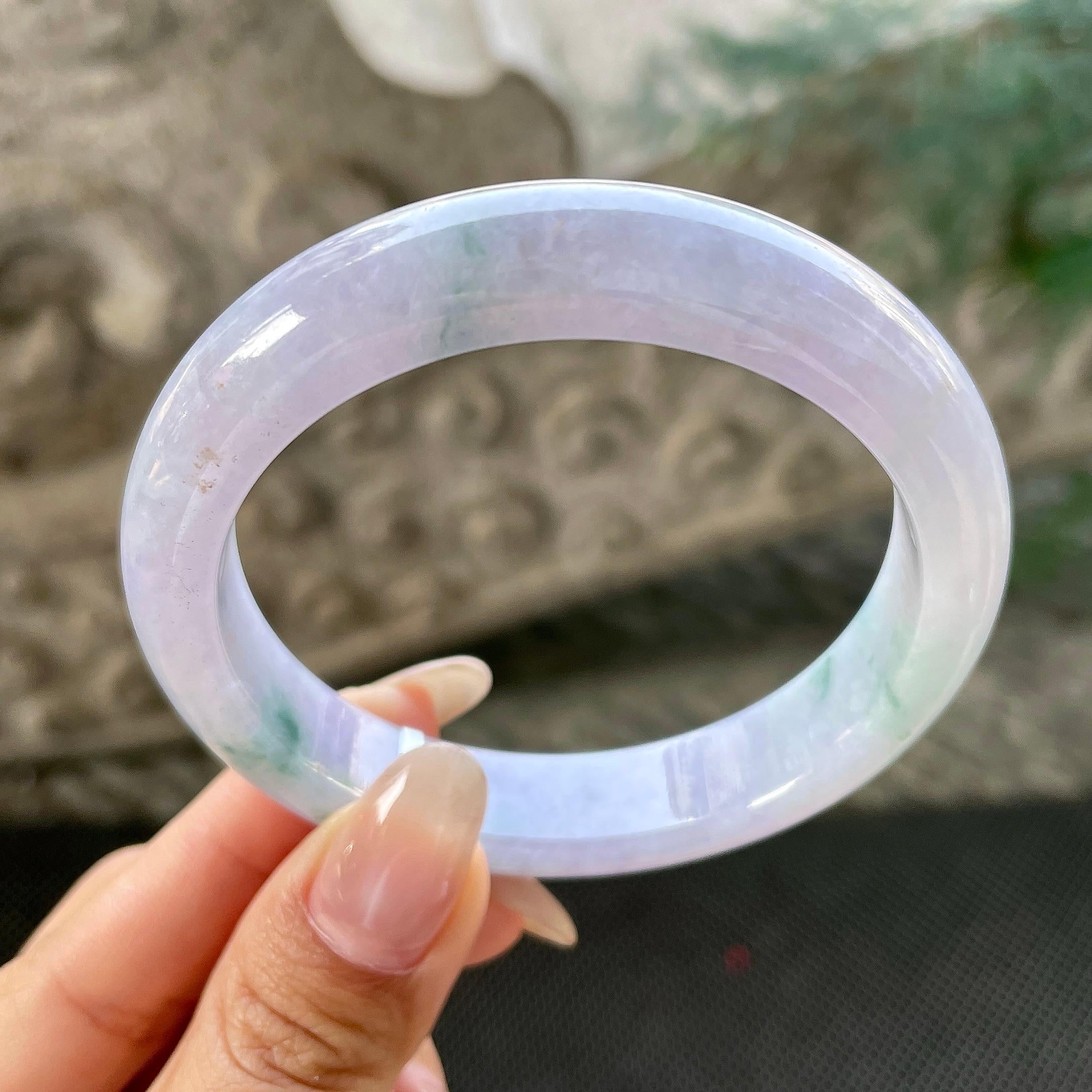 大圈口   糯种淡紫罗兰飘蓝花正圈平安镯58.2圈   天然缅甸A货翡翠（yc348222）