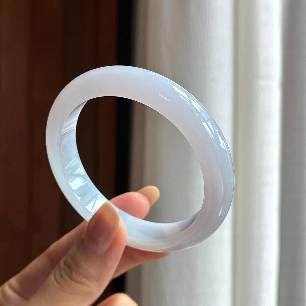 细糯冰淡春底翡翠平安镯（55.5mm）（yc420201）
