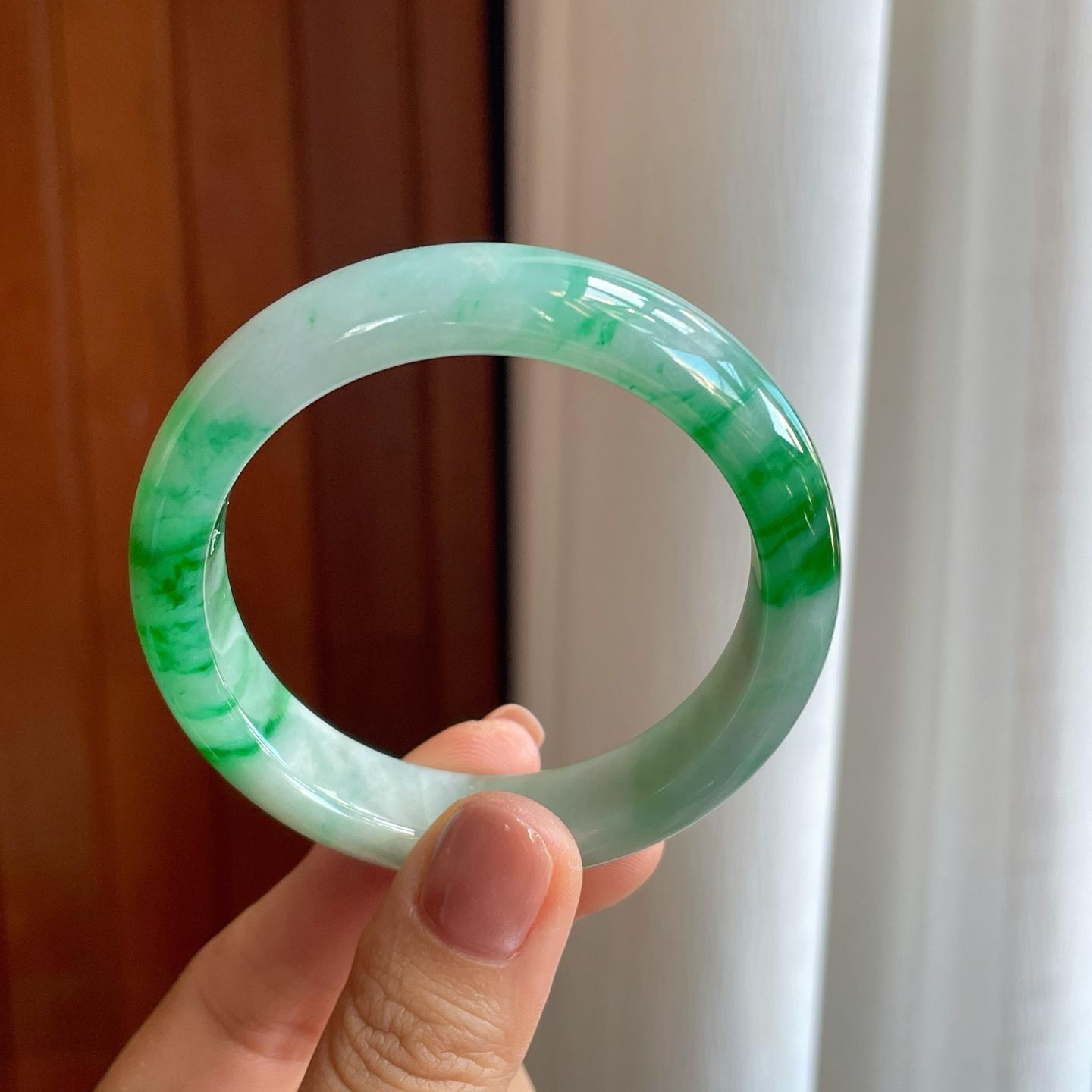 糯种带色翡翠平安镯（53.5mm）（yc274643）