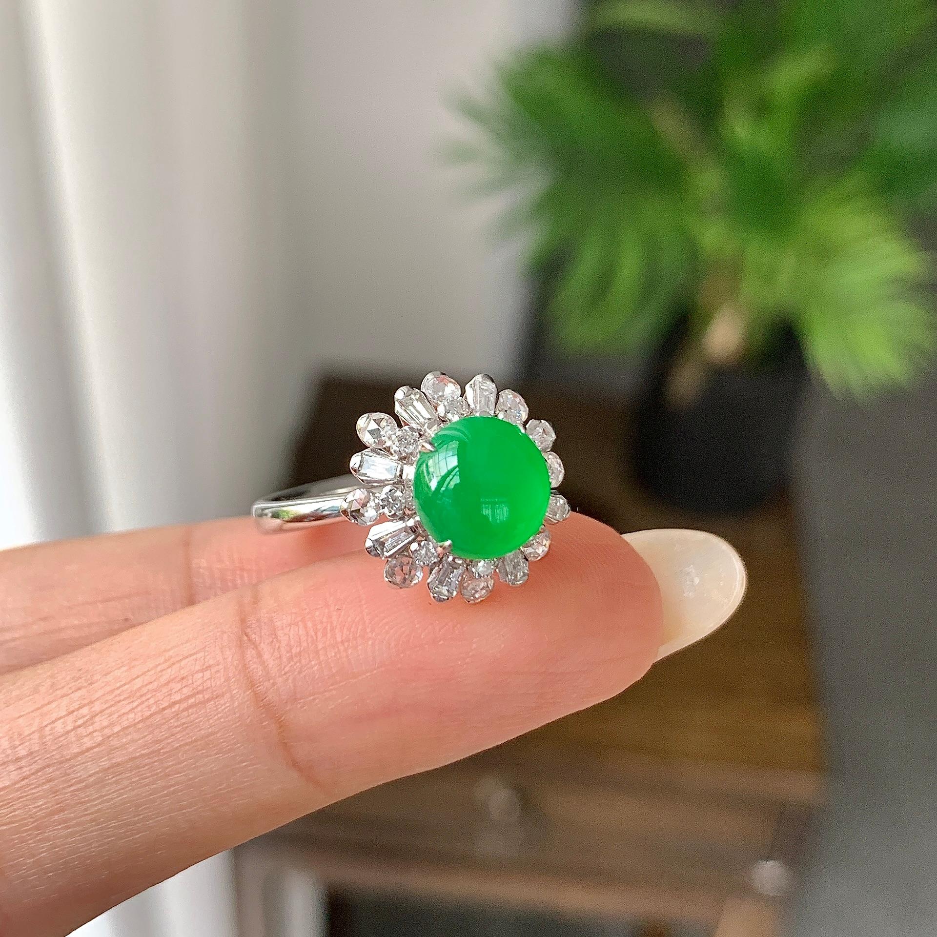 18k金钻镶冰种满绿蛋面戒指（yc255590）