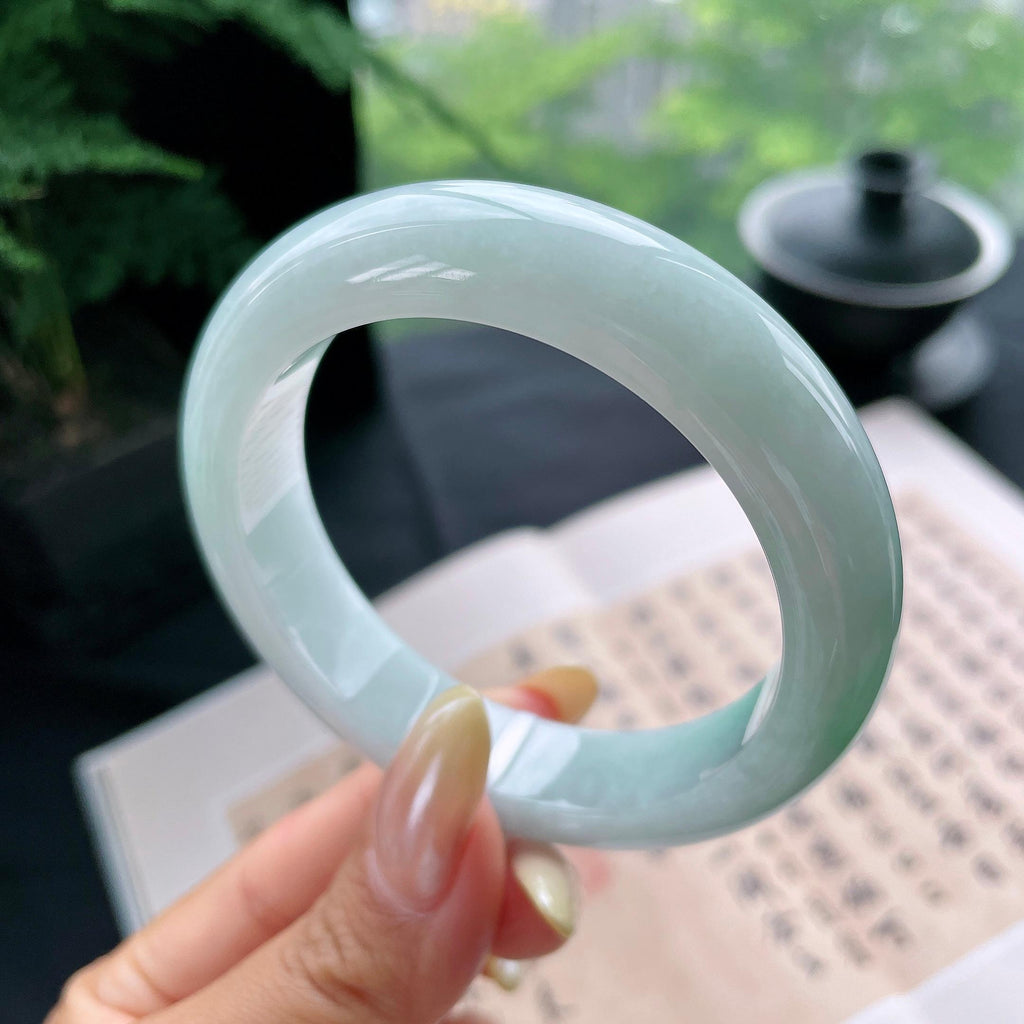 细糯种飘绿正圈平安镯55.5圈 天然缅甸A货翡翠（yc473061）