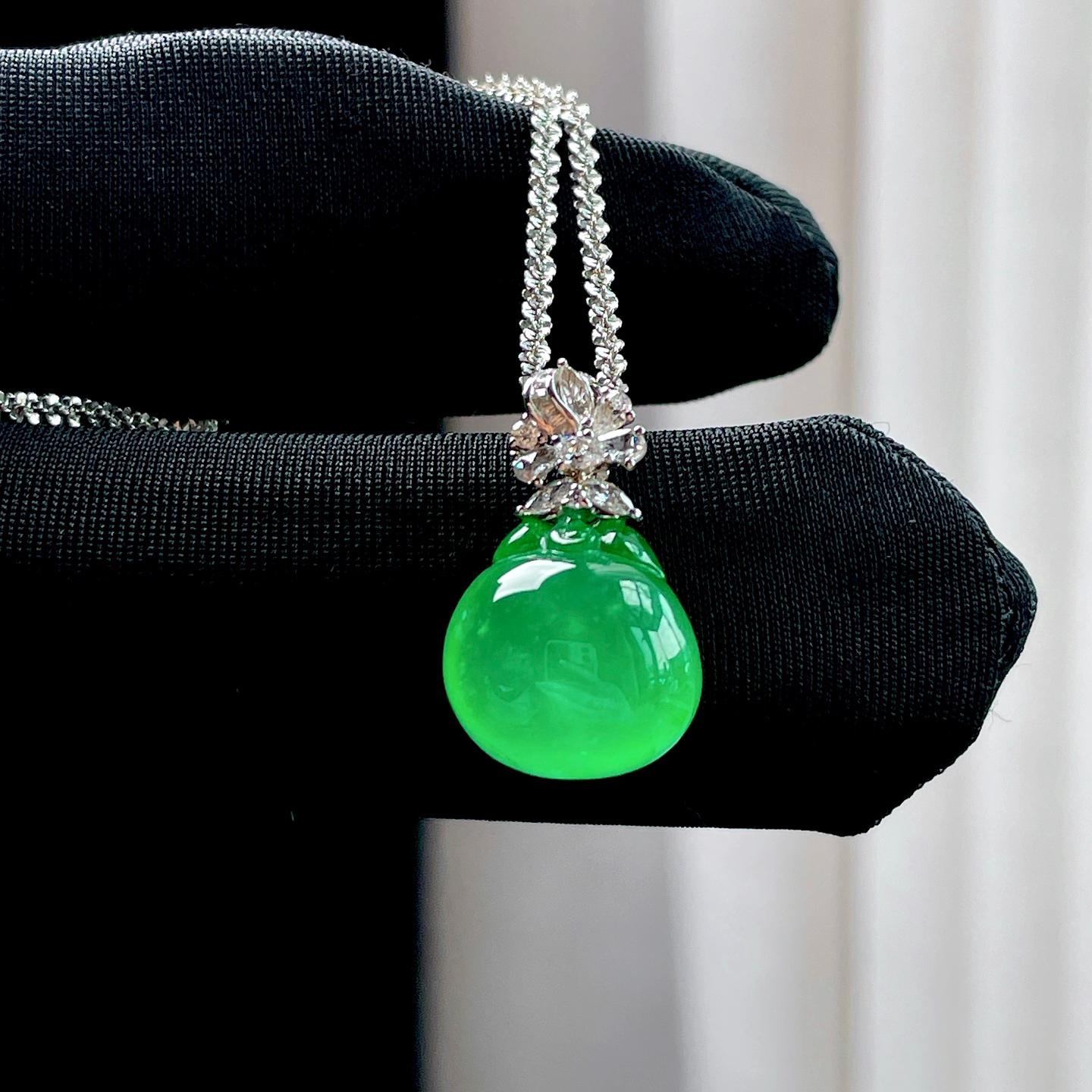 18k金钻镶冰种甜阳绿翡翠吊坠（yc349448）