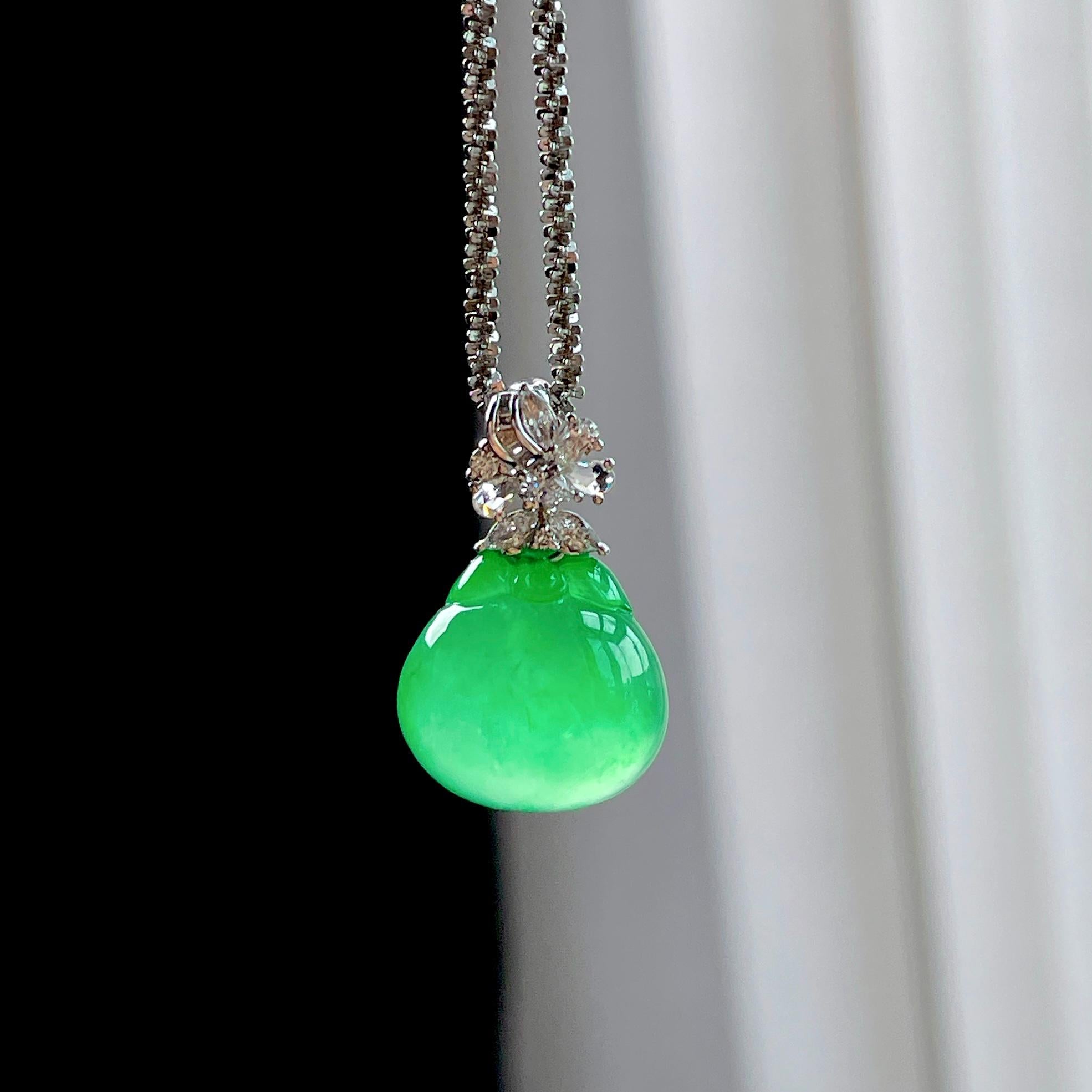 18k金钻镶冰种甜阳绿翡翠吊坠（yc349448）