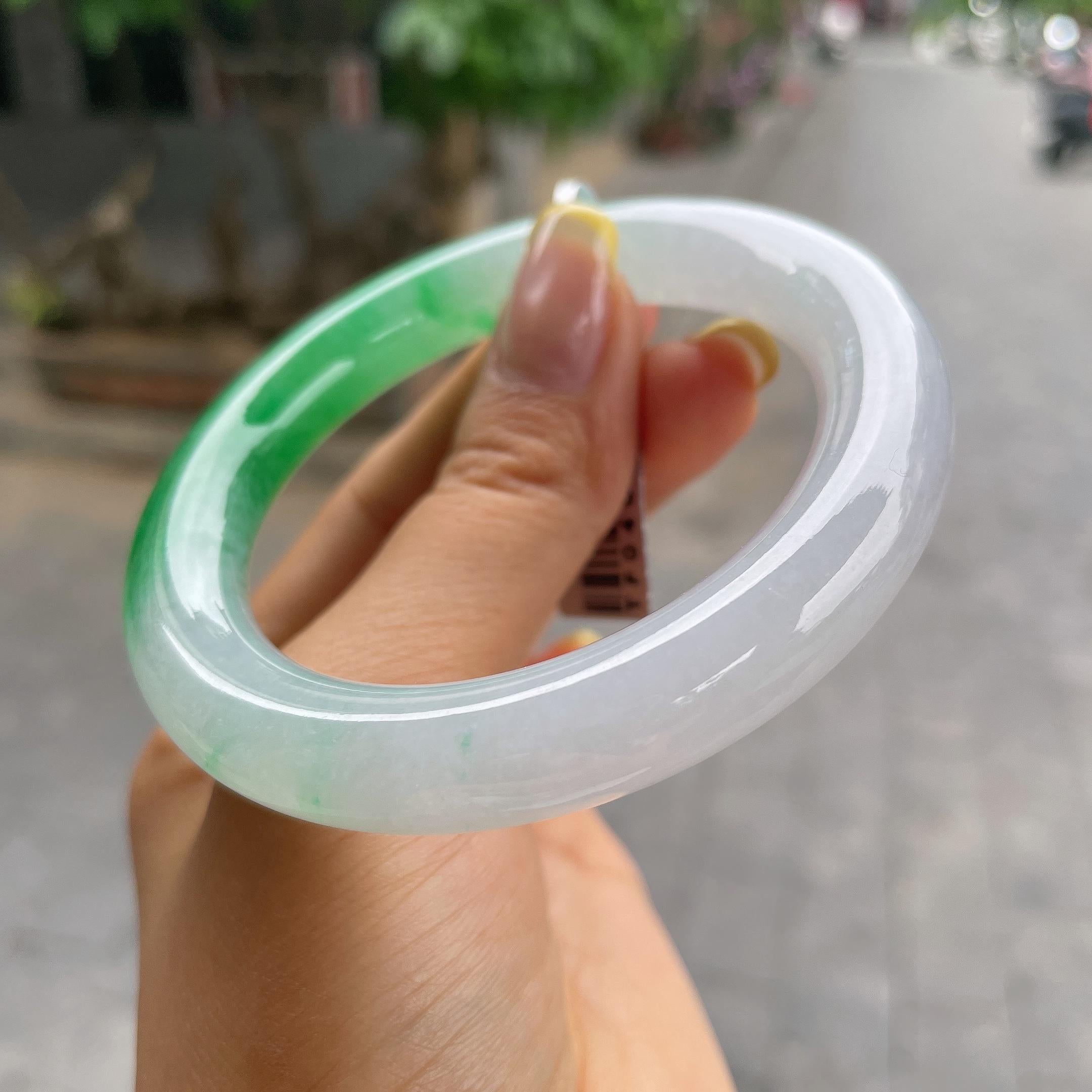 糯冰种飘阳绿圆条手镯56.6圈     天然缅甸A货翡翠（yc378726）