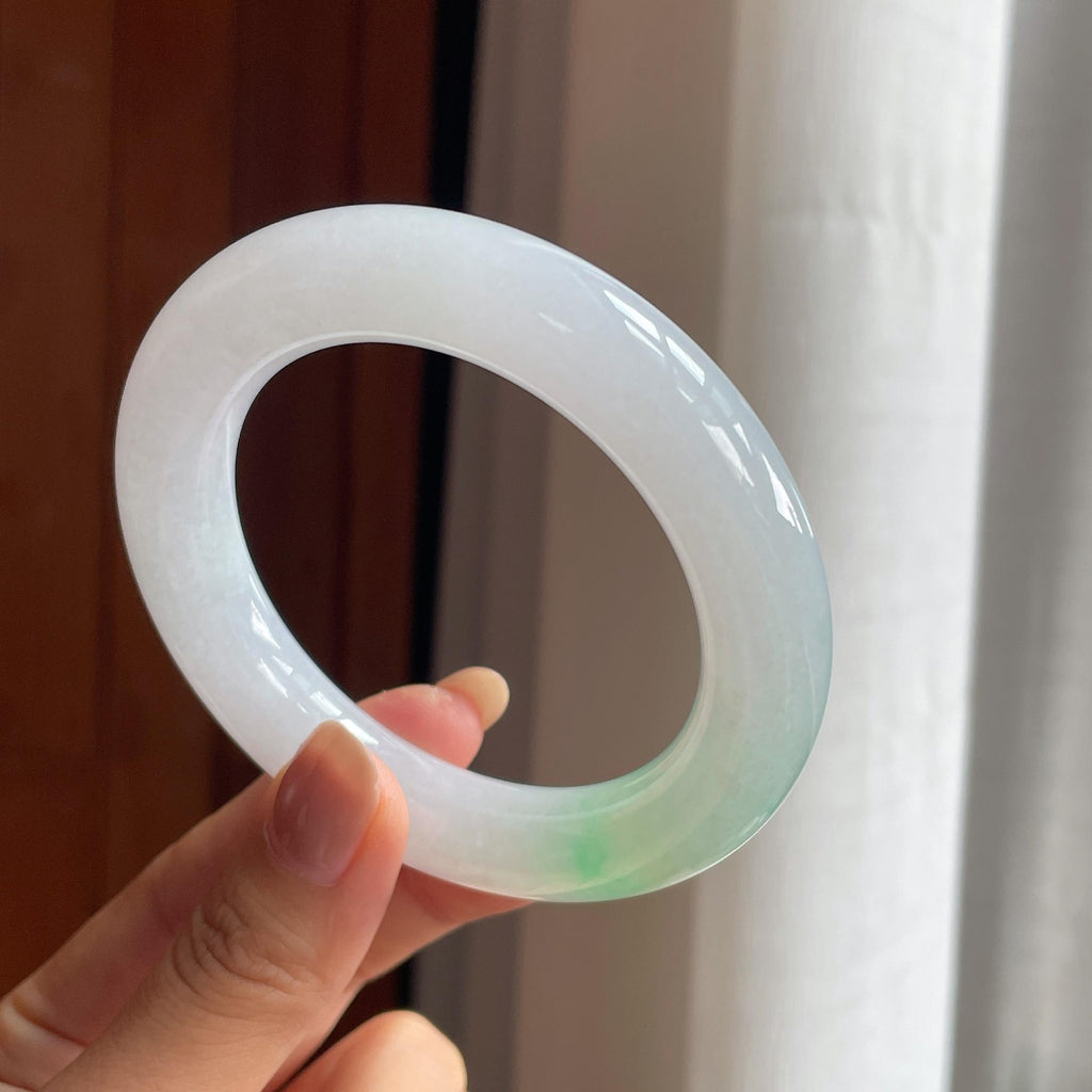 糯冰春底特色翡翠圆条手镯(56.5mm)（yc415358）
