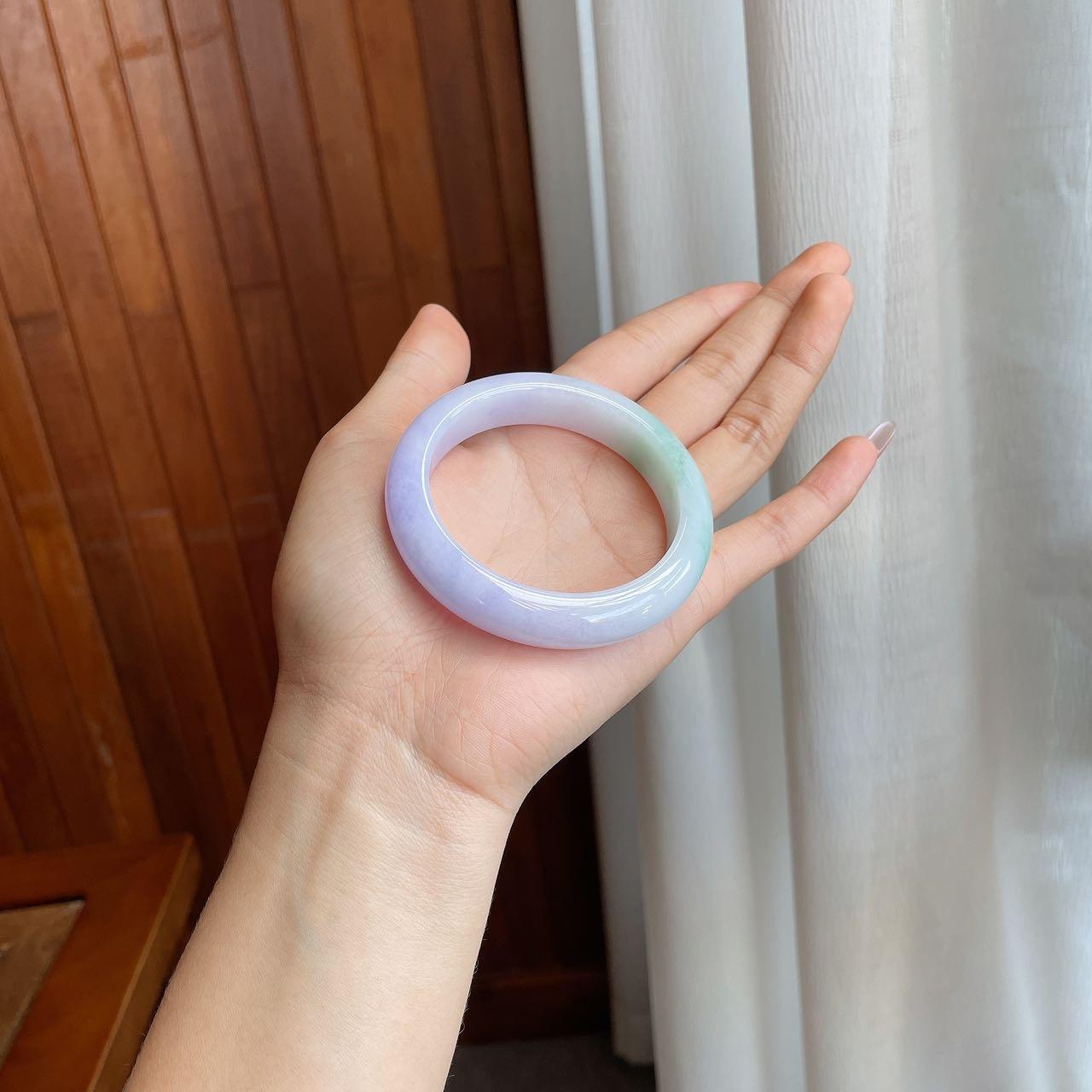 糯冰春带彩翡翠平安镯（54mm)（yc316585）