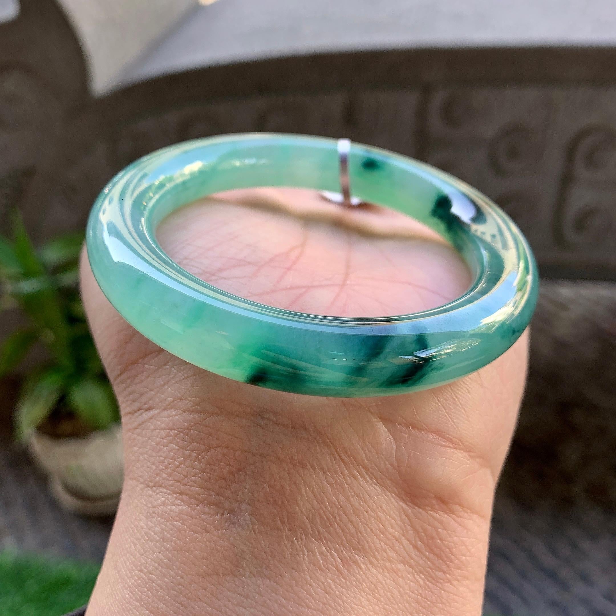 糯冰种蓝底飘花圆条手镯（54mm）（yc307306）