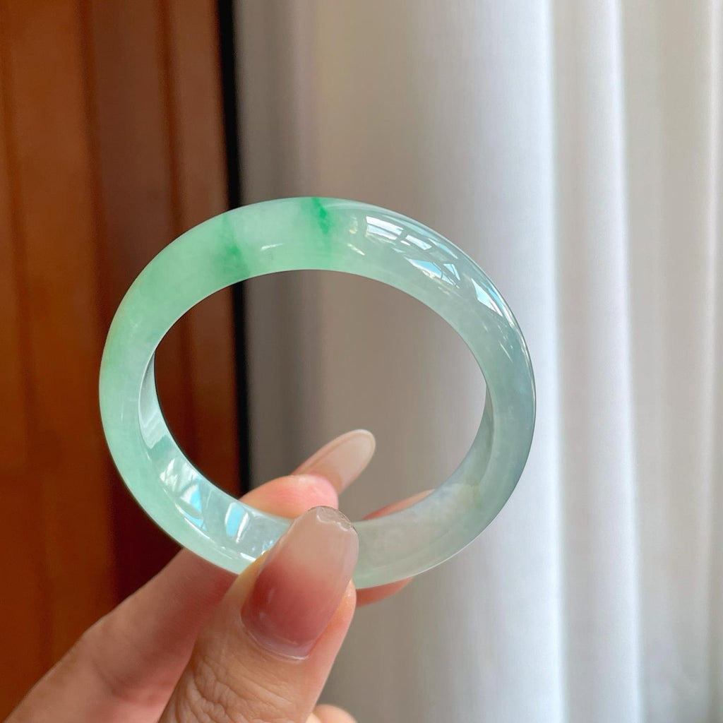 糯冰飘花翡翠贵妃镯（53.6mm）（yc270329）