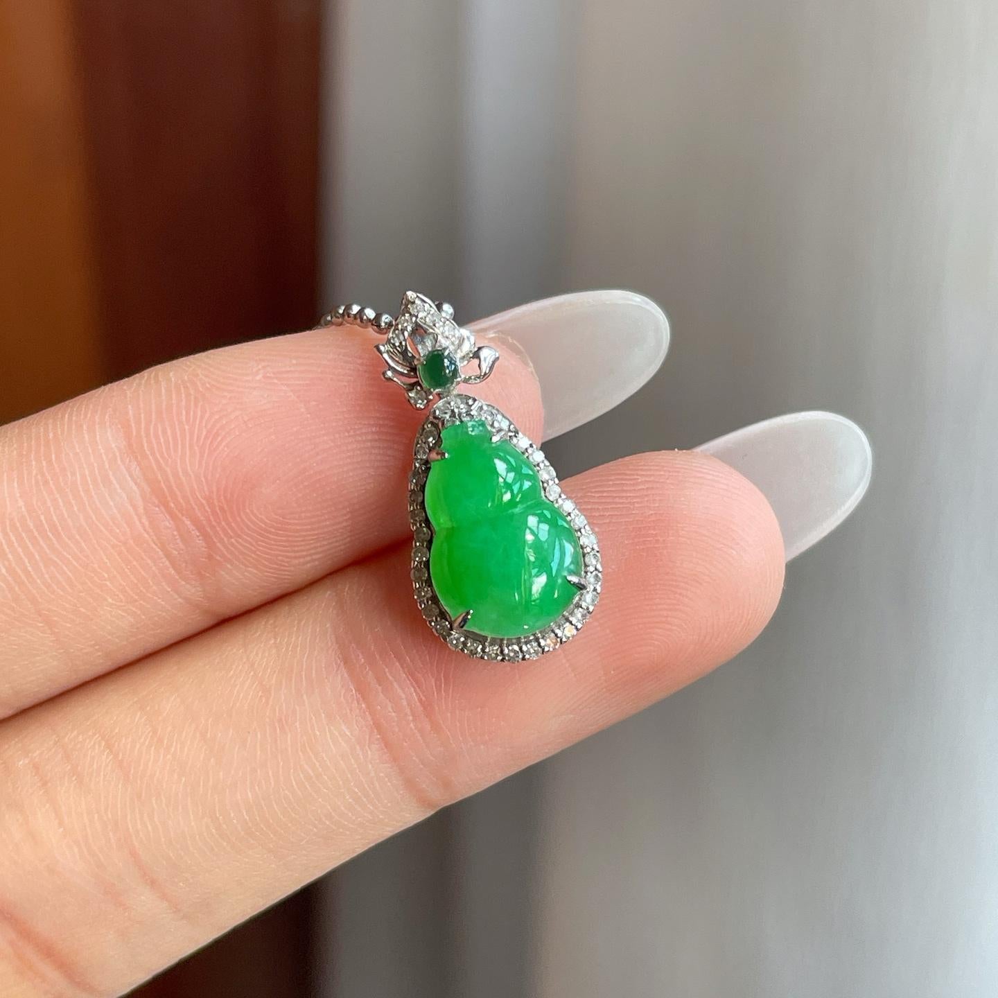 18k金钻镶糯冰满绿翡翠葫芦（yc257846）