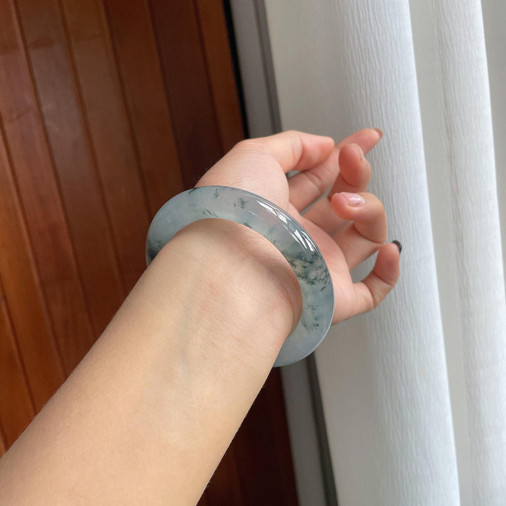冰种冰乌鸡翡翠圆条手镯（56.5mm）（yc286486）