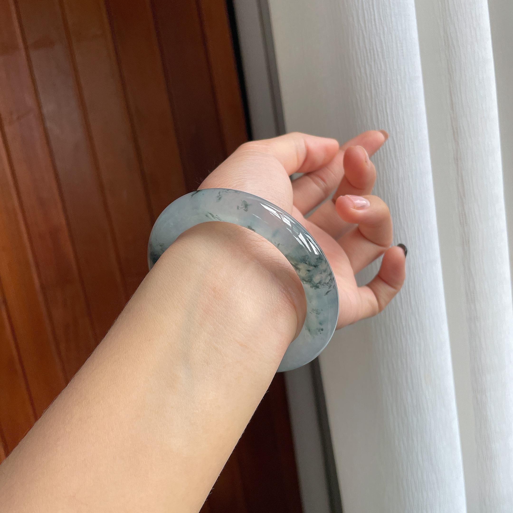 冰种冰乌鸡翡翠圆条手镯（56.5mm）（yc286486）