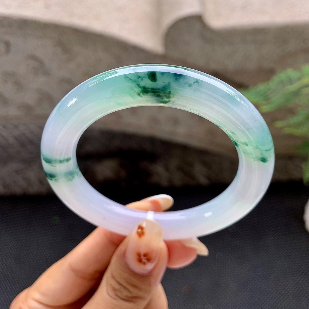 糯冰种飘绿圆条手镯（52.2mm）（yc257210）