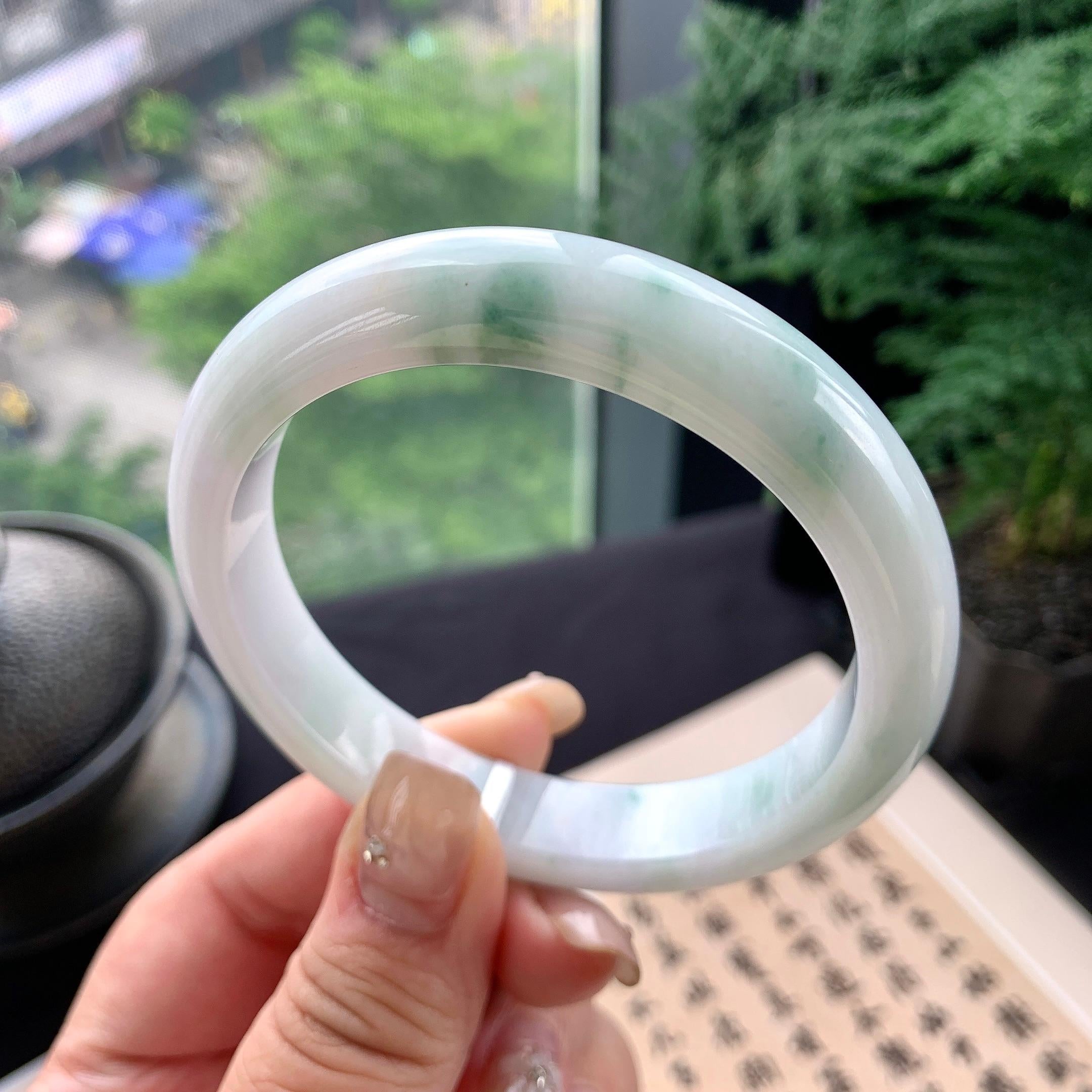 大圈口 细糯种飘绿花正圈平安镯 59圈口 天然缅甸A货翡翠（yc477609）