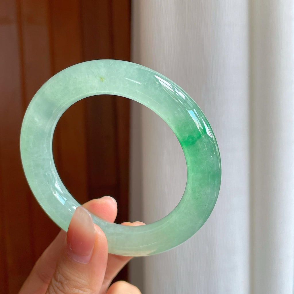 冰种飘绿花翡翠圆条手镯（54.5mm）（yc329510）