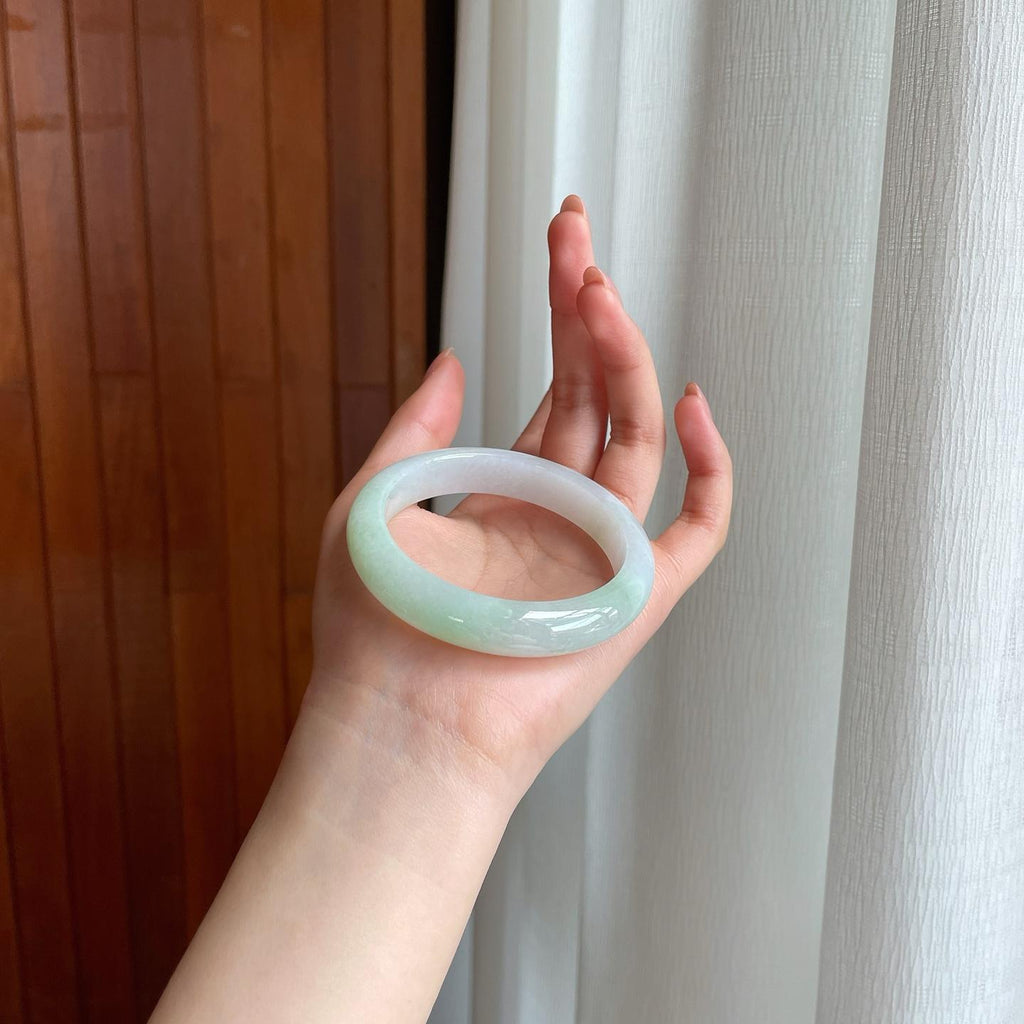 糯冰带色翡翠平安镯（55mm)（yc349374）
