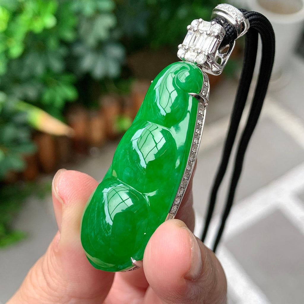 18K金钻镶糯冰种满绿福豆吊坠（yc261204）