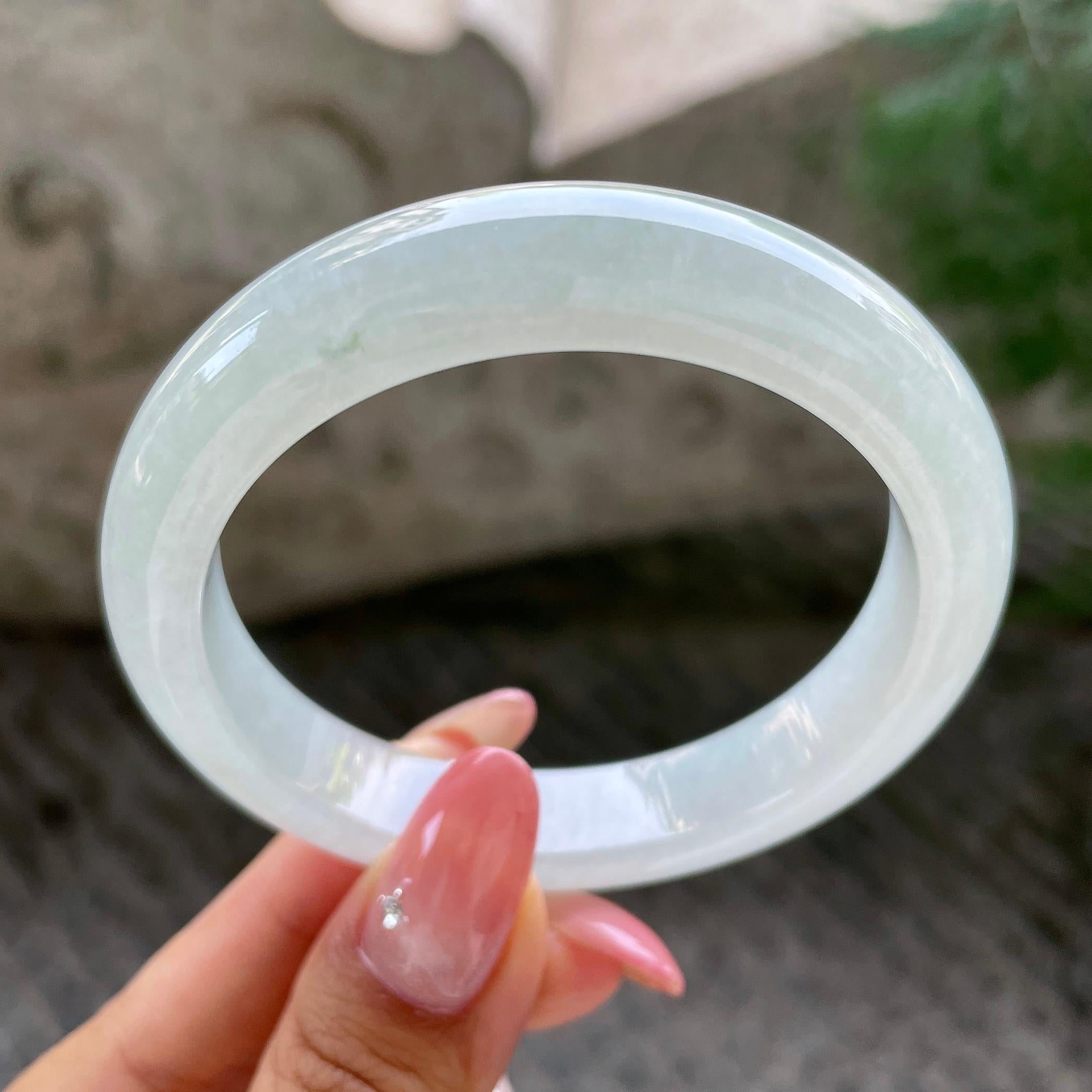 细糯种带底色正圈平安镯55.2圈     天然缅甸A货翡翠（yc431594）