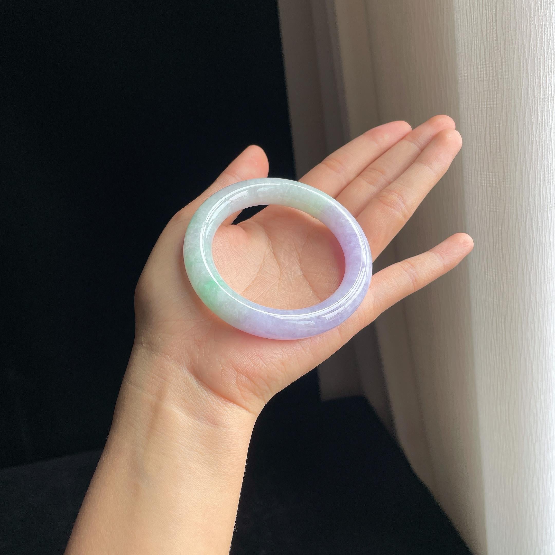 糯冰春带彩翡翠圆条手镯（55.2mm)（yc348941）