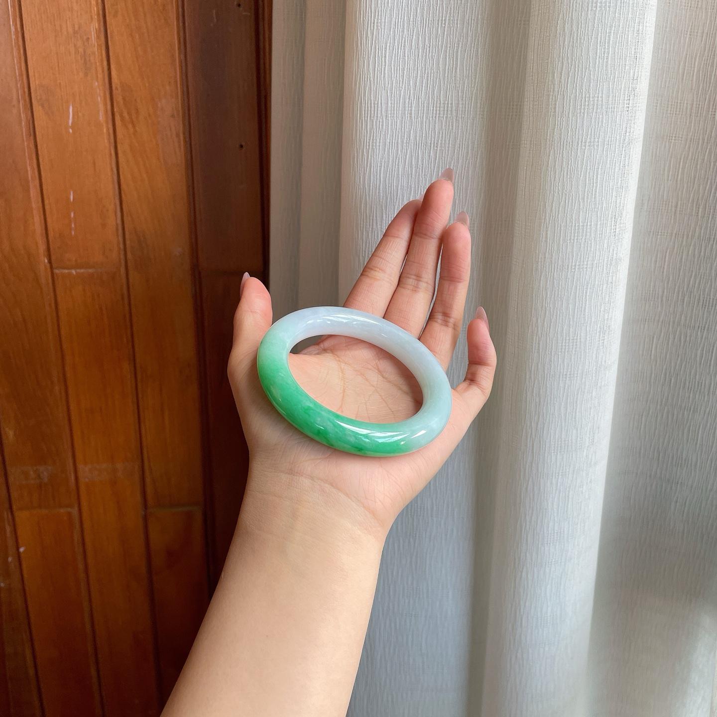 糯冰带色翡翠圆条手镯（56.5mm）（yc284544）