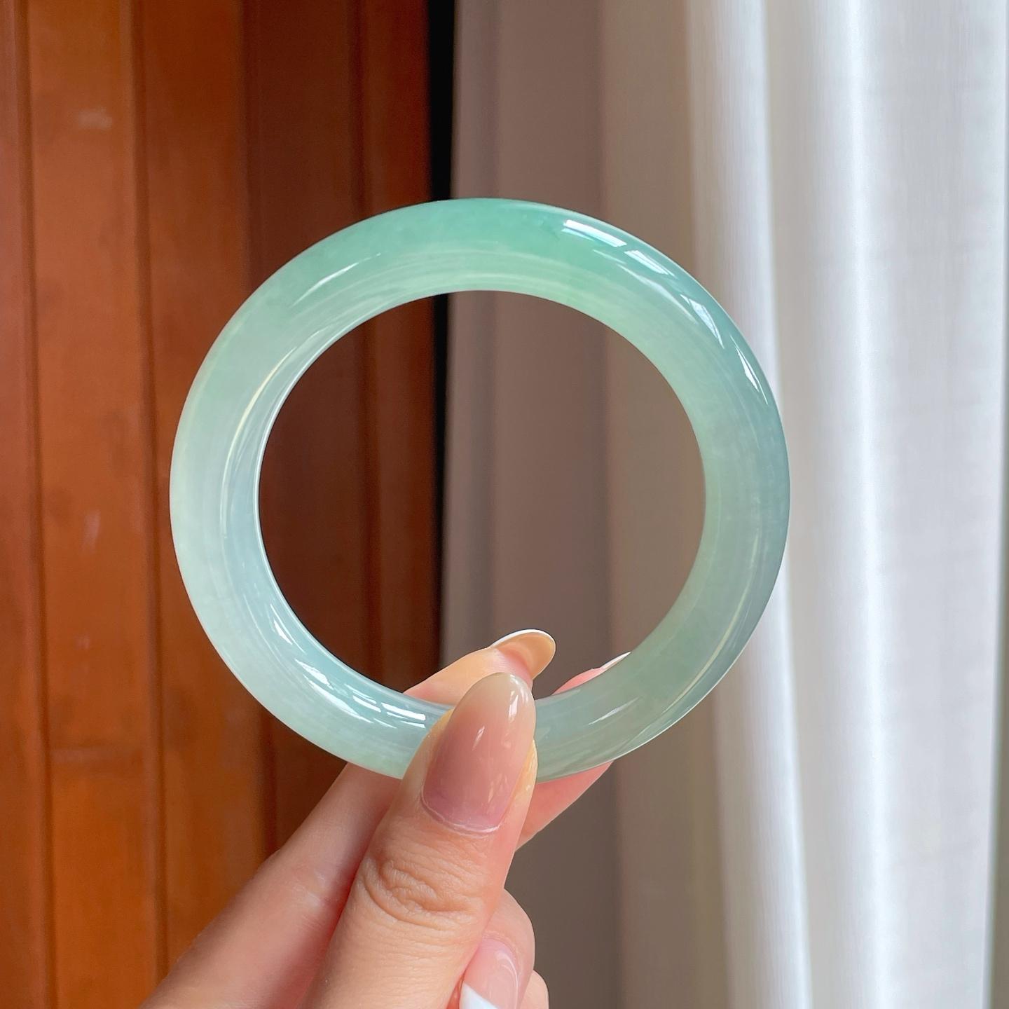 冰种晴底翡翠圆条手镯（58.4mm)（yc388730）