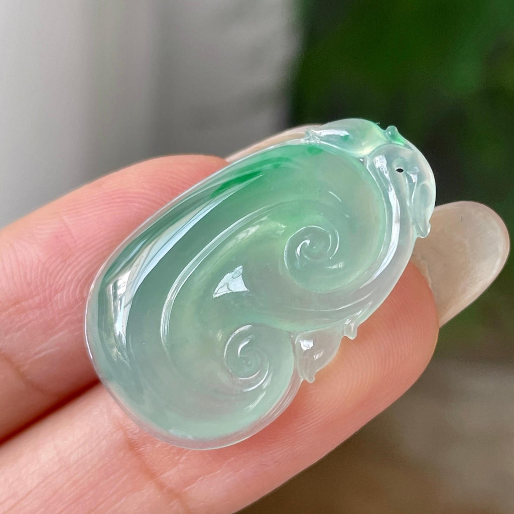糯冰种晴水飘绿花如意吊坠    天然缅甸A货翡翠（yc356834）