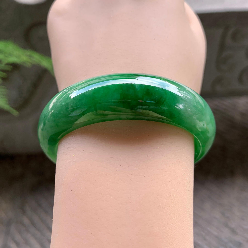 细糯种飘绿宽版轮胎手镯（55.3mm）（yc195347）