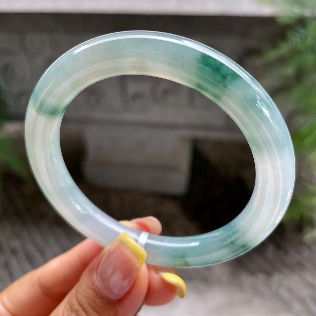 小细条     糯冰种飘花圆条手镯           天然缅甸A货翡翠（yc383124）