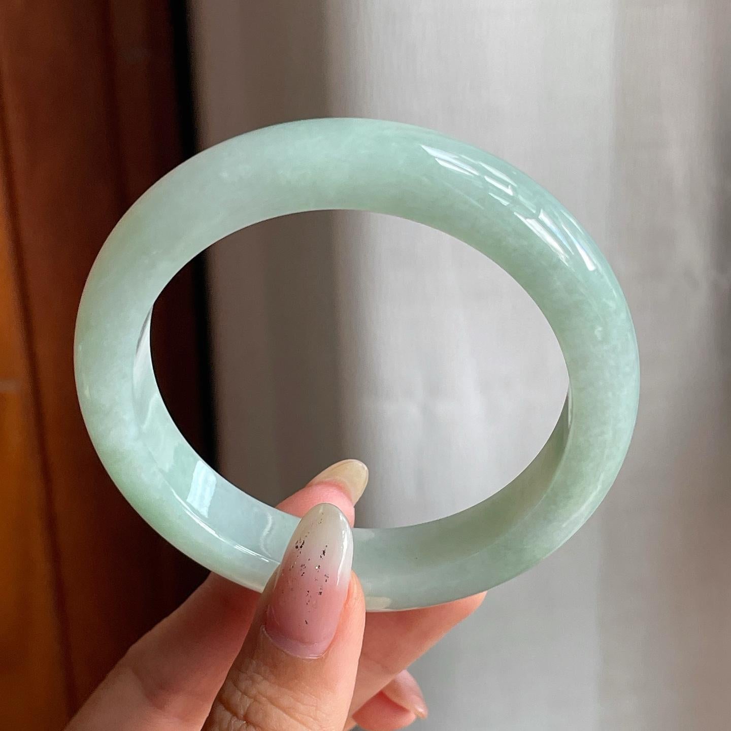 糯冰种晴底翡翠平安镯（56.5mm）（yc216831）