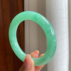 糯冰果绿翡翠圆条手镯（56mm)（yc342965）