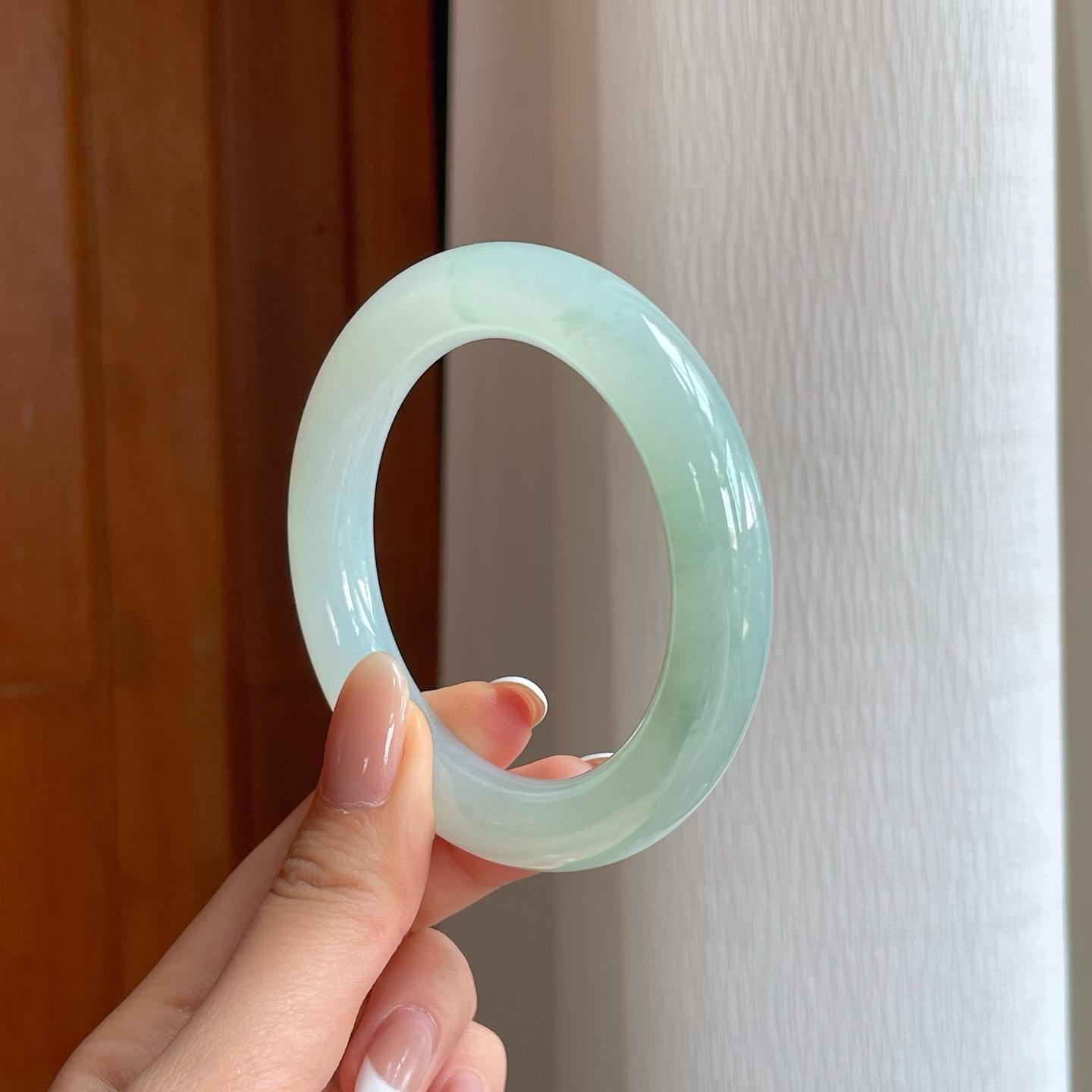 糯冰晴底翡翠圆条手镯（53.8mm)（yc374249）