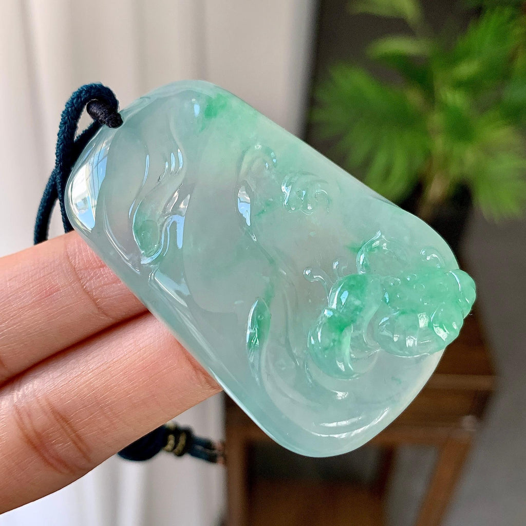 冰种飘绿山水牌挂件（yc246701）