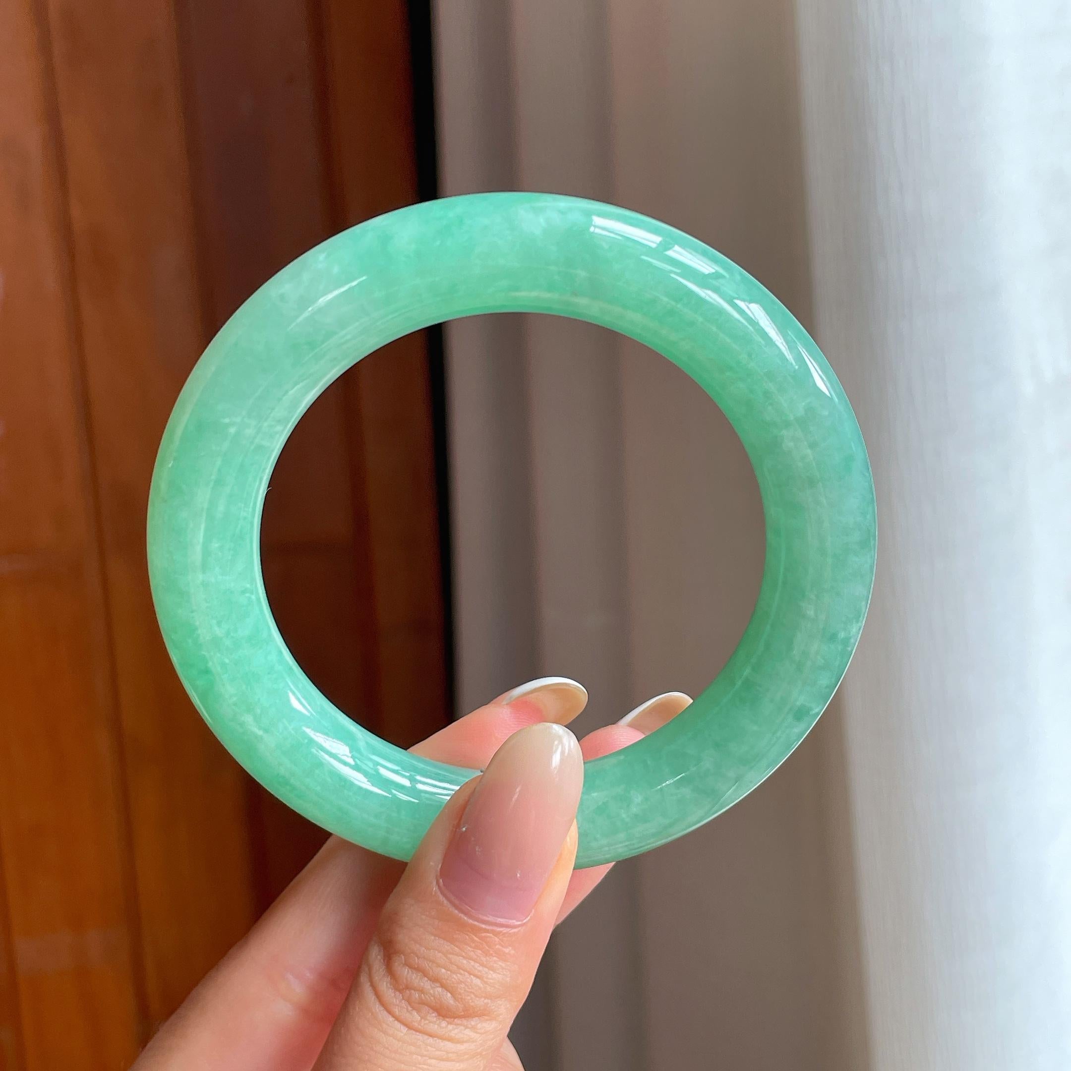 糯冰满绿翡翠圆条手镯（55mm)（yc419488）