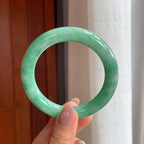 糯冰果绿翡翠圆条手镯（56mm）（yc423121）