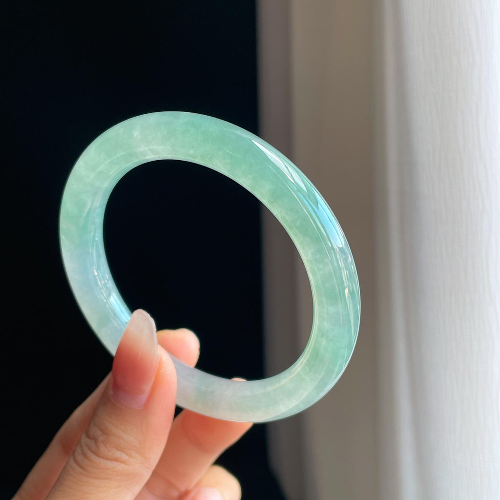 冰种蓝晴底翡翠圆条手镯（56mm）（yc329667）