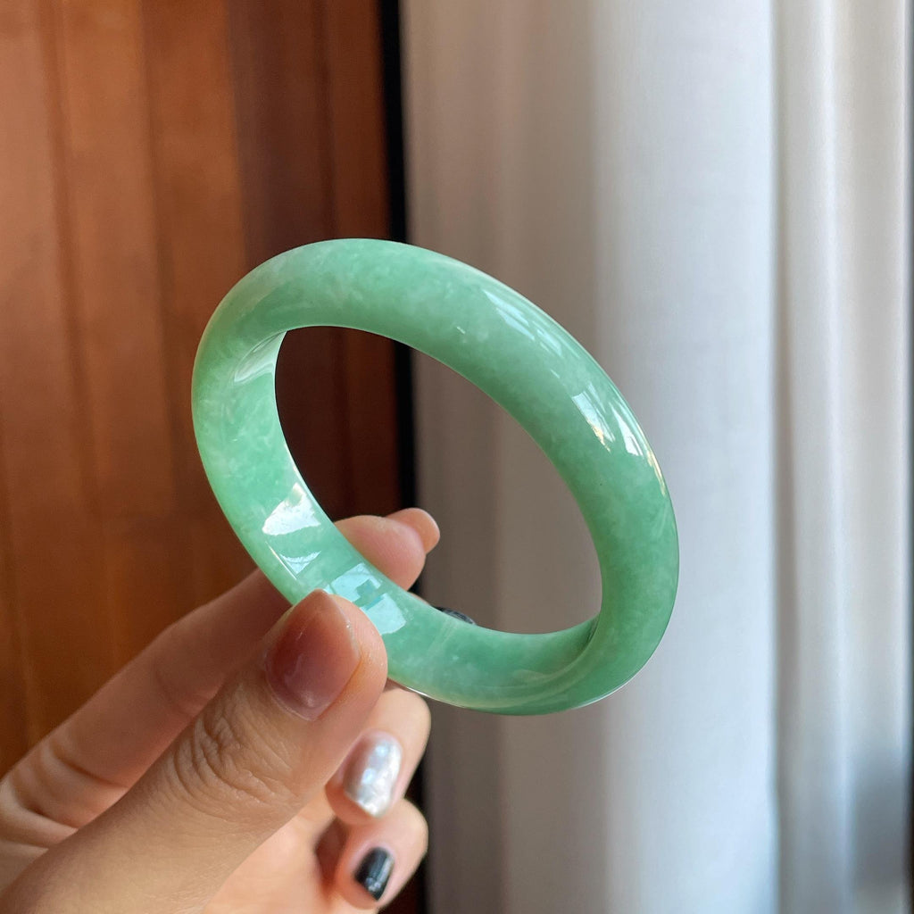 糯种果绿翡翠贵妃镯（53mm）（yc289585）