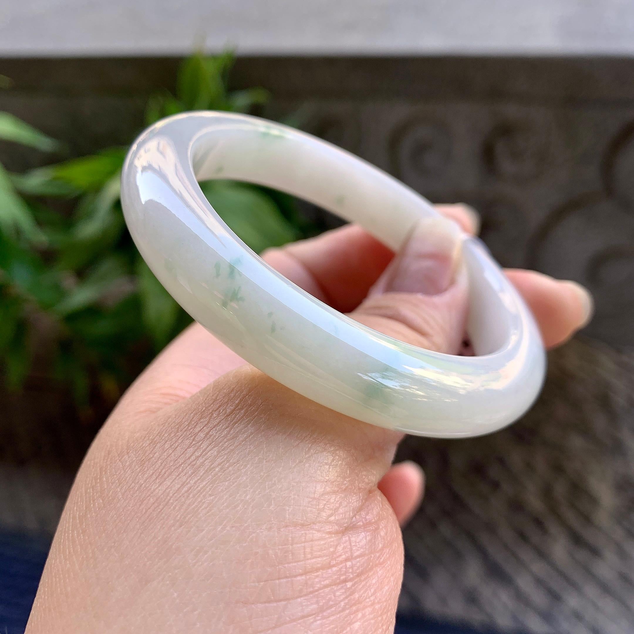 细糯种飘绿花正圈平安镯55.2圈口 天然缅甸A货翡翠（yc330326）