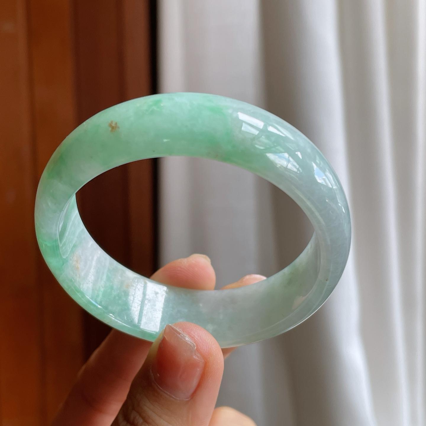糯冰带色翡翠平安镯（51.5mm）（yc216046）