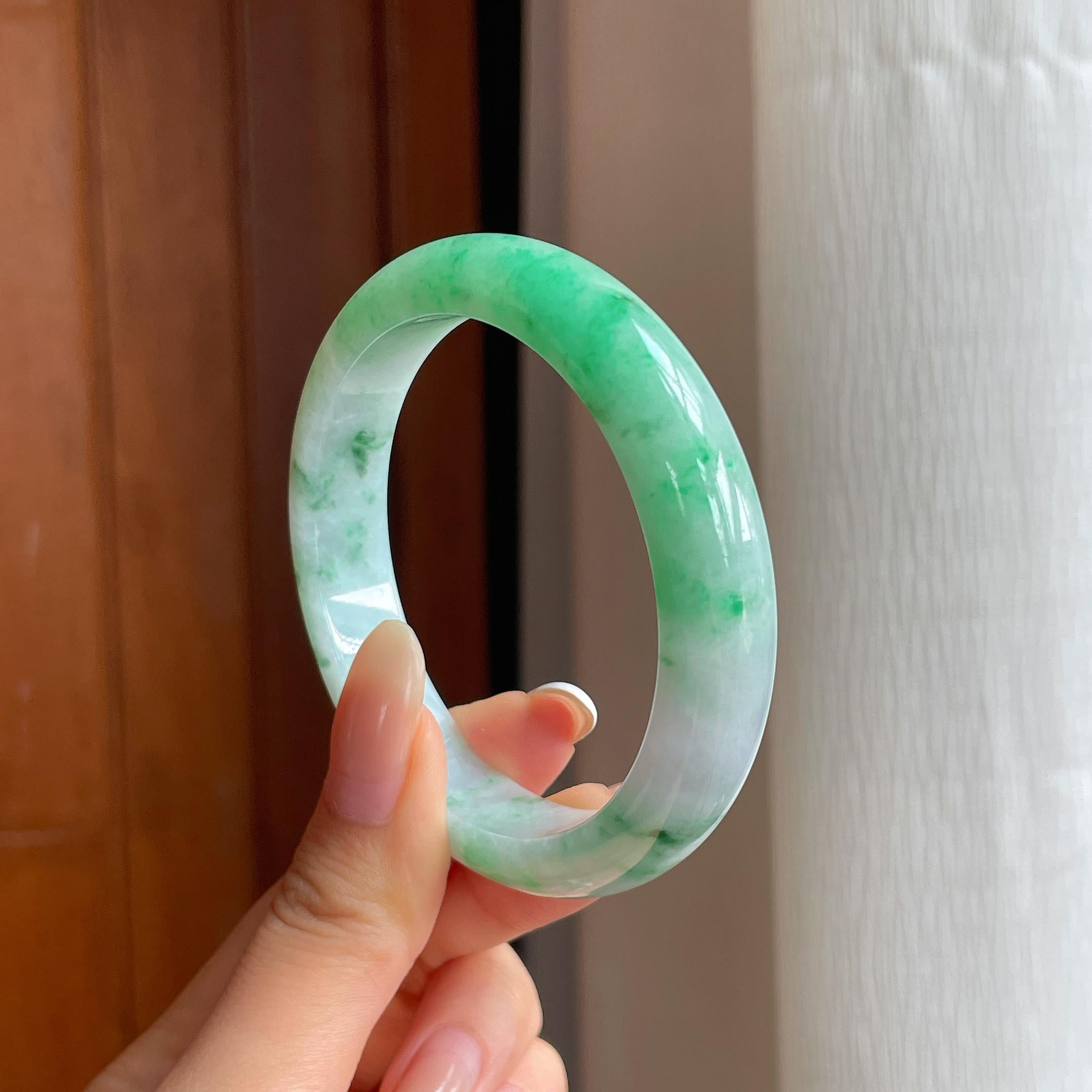 糯冰带色翡翠平安镯（55.7mm)（yc412169）