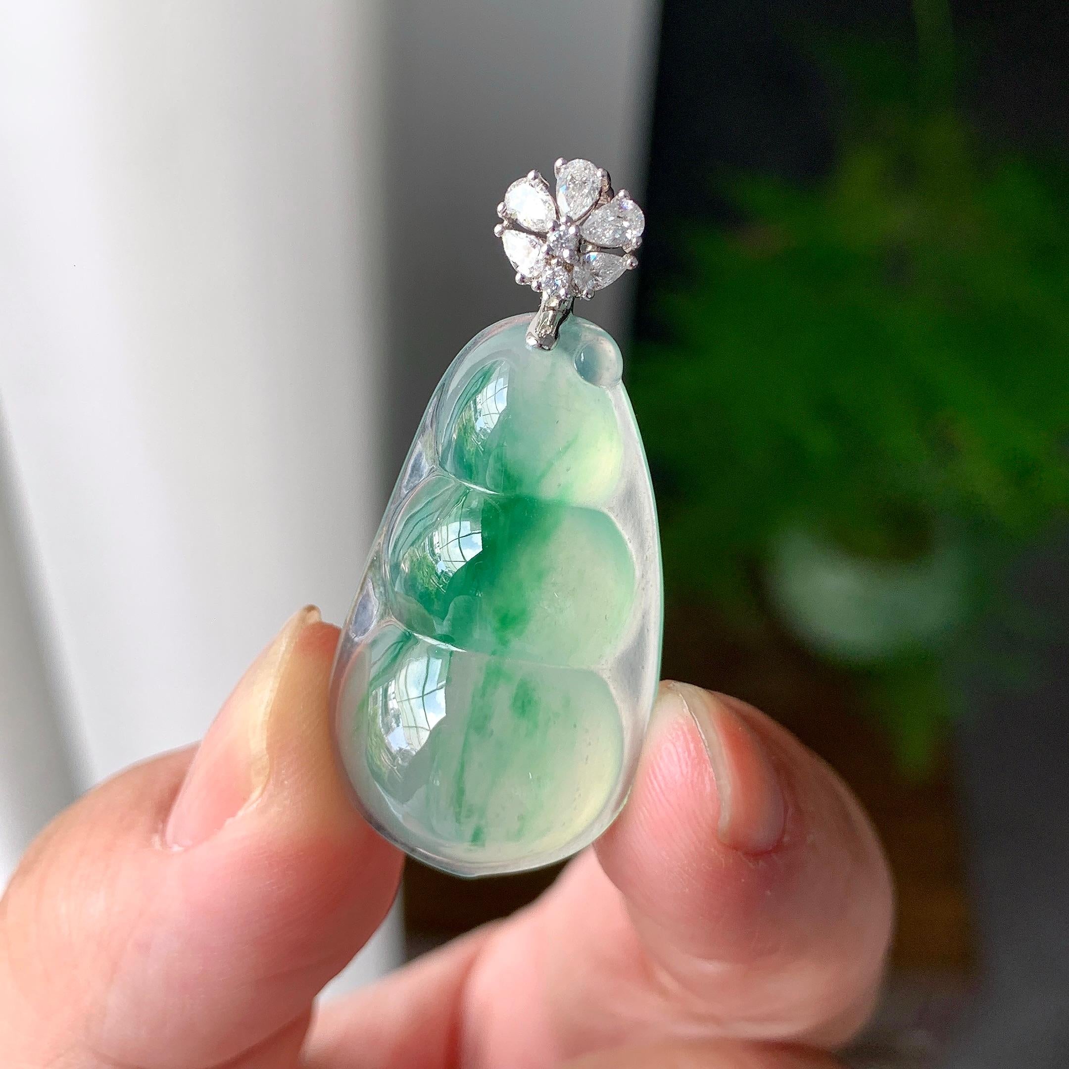 18K金钻镶糯冰种飘花福豆吊坠（yc193356）