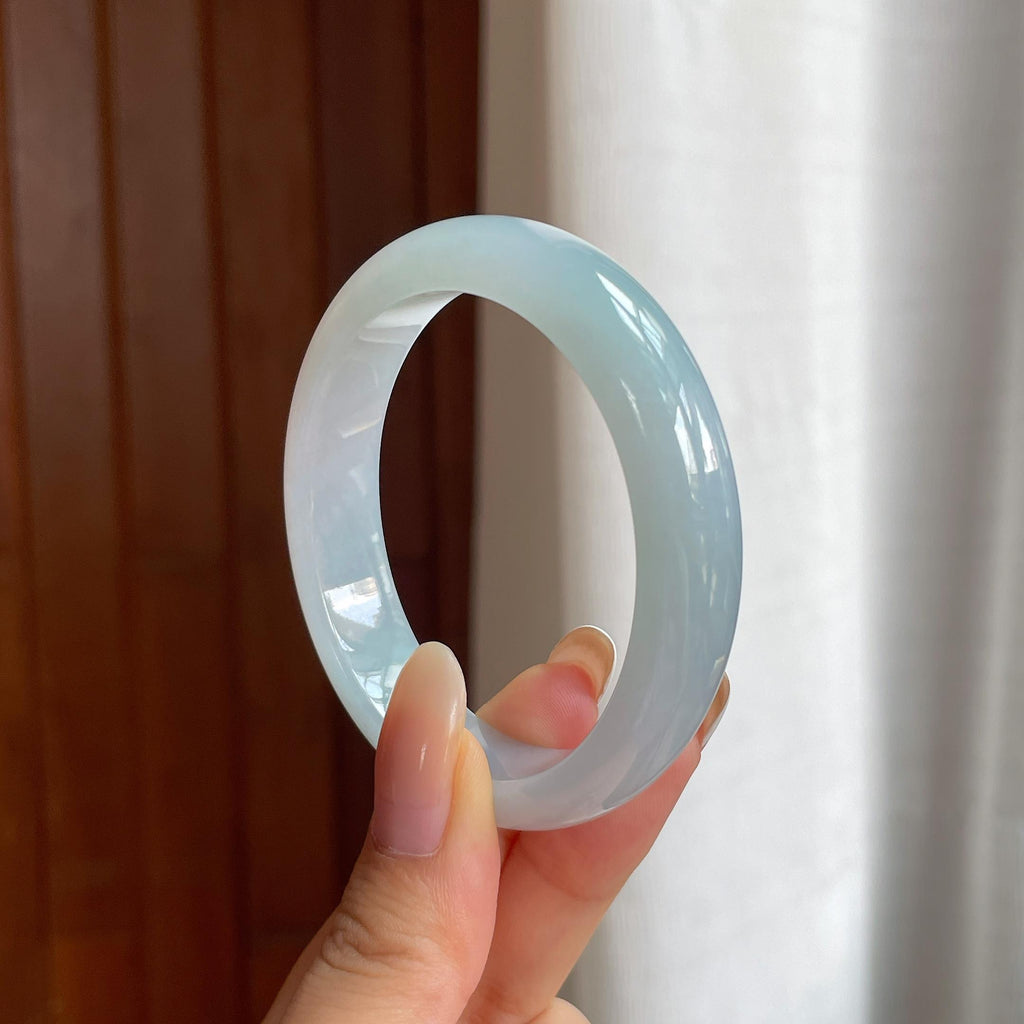 糯冰蓝晴翡翠贵妃镯（53.7mm)（yc424281）