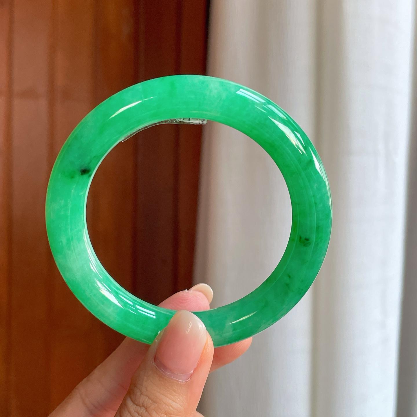 糯冰满绿翡翠圆条手镯（57mm）（yc408403）