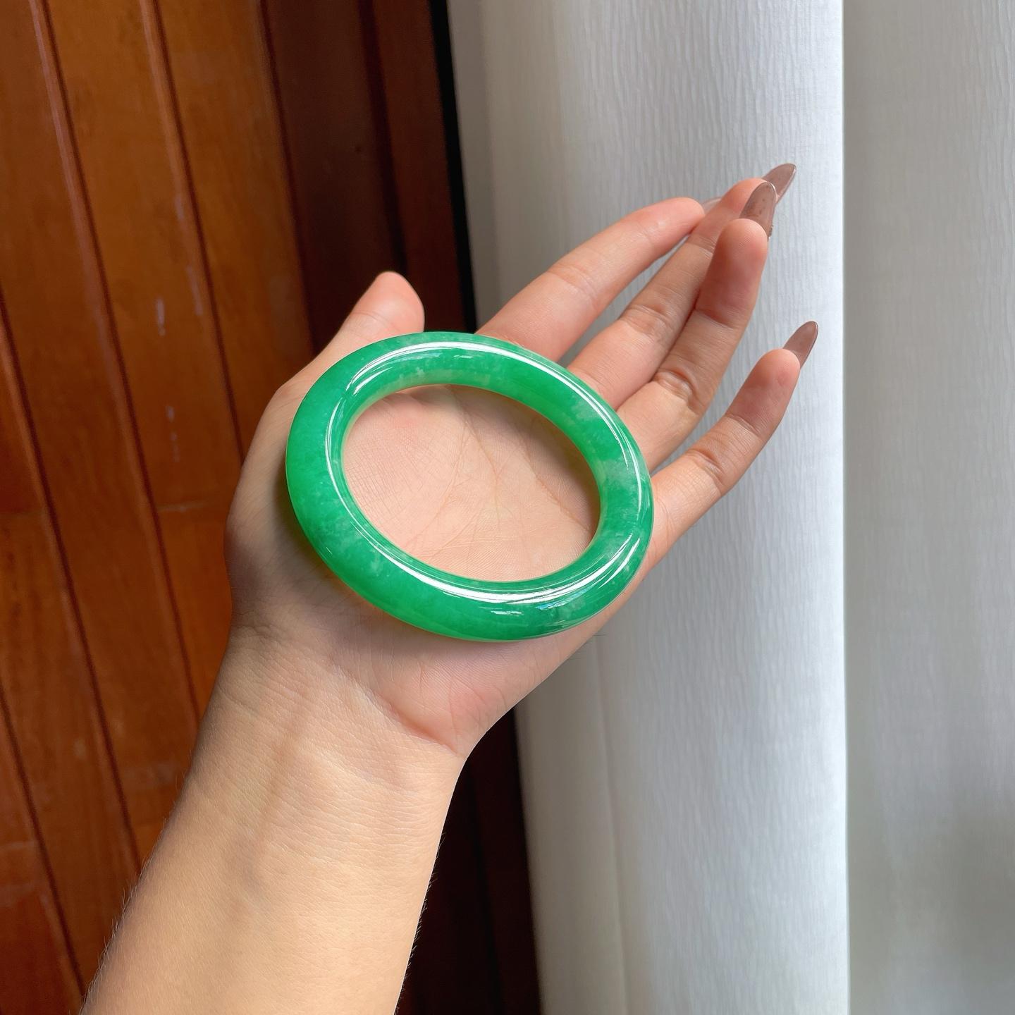 糯种满绿翡翠圆条手镯（56mm）（yc190531）