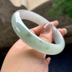 大圈口 细糯种淡晴底飘绿花正圈平安镯  58.2圈口  天然缅甸A货翡翠（yc358875）