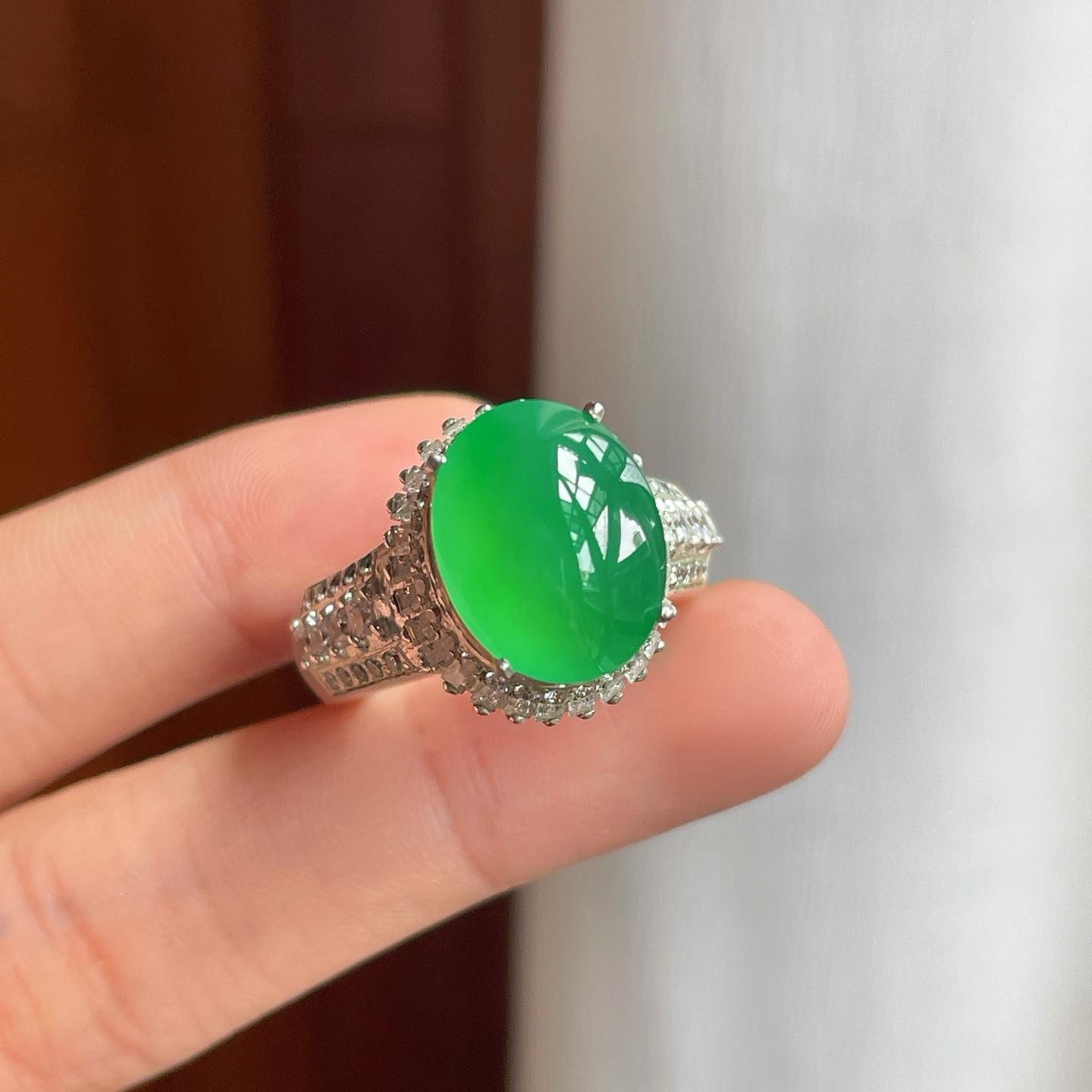 铜托冰种满绿翡翠蛋面（yc257807）