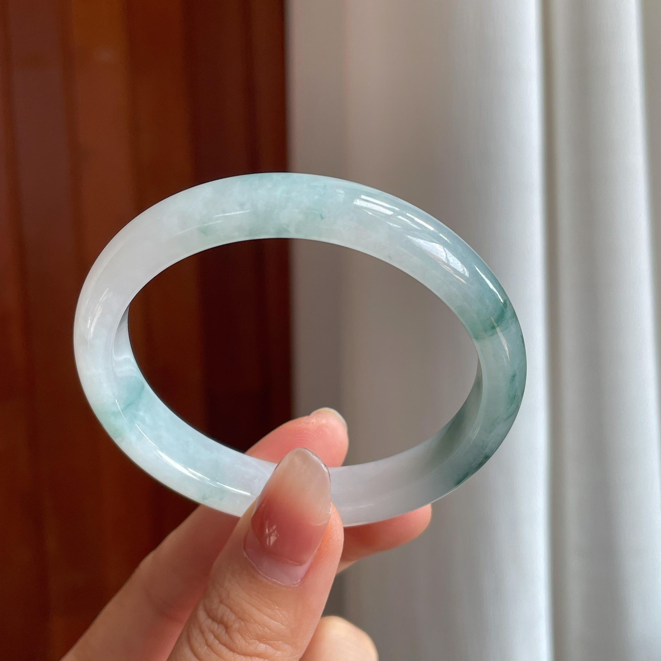 糯冰飘花翡翠贵妃镯（56.5mm）（yc346544）