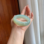 糯冰晴底宽版翡翠平安镯（55.7mm）（yc373870）