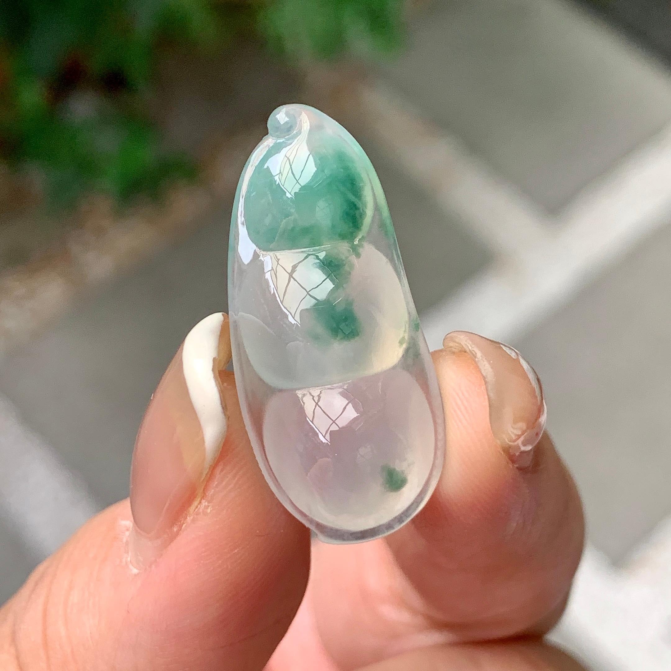 糯冰种飘蓝花福豆吊坠 天然缅甸A货翡翠（yc392767）