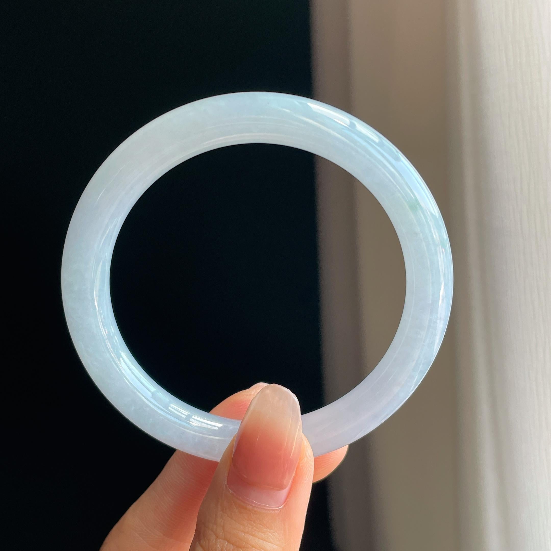 冰种淡紫罗兰翡翠圆条手镯（55mm）（yc329528）