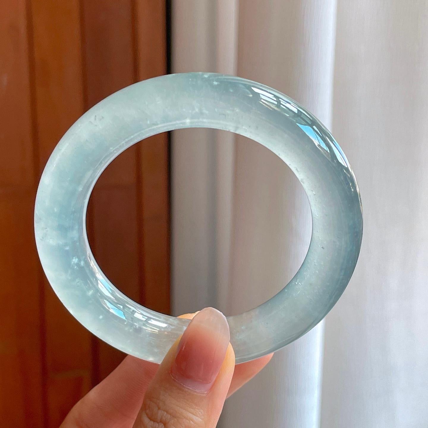 冰玻种雪花棉翡翠圆条手镯（57mm）（yc318614）